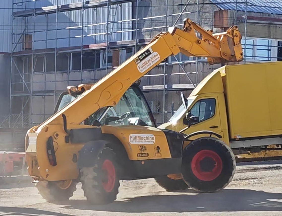 Empilhador Telescopico 4x4 