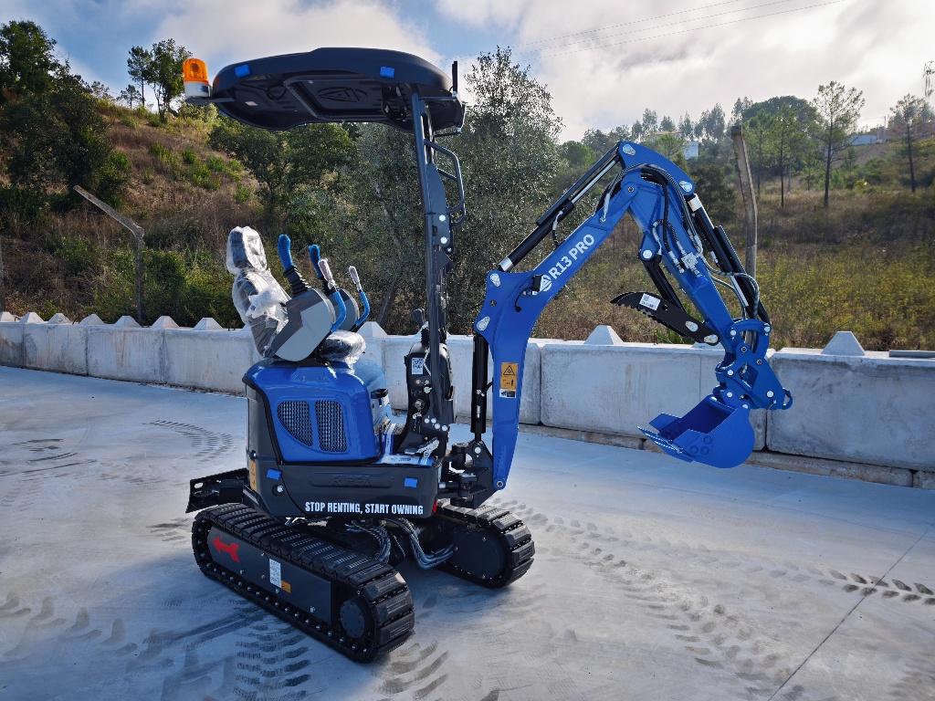 Excavadora 1.3t  - Não Usado